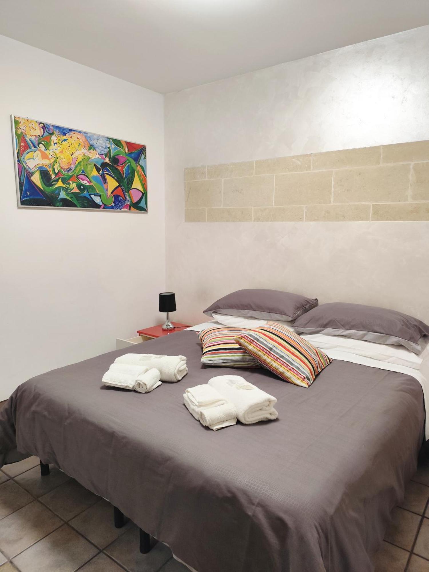 White Suite B&B Lecce Ngoại thất bức ảnh