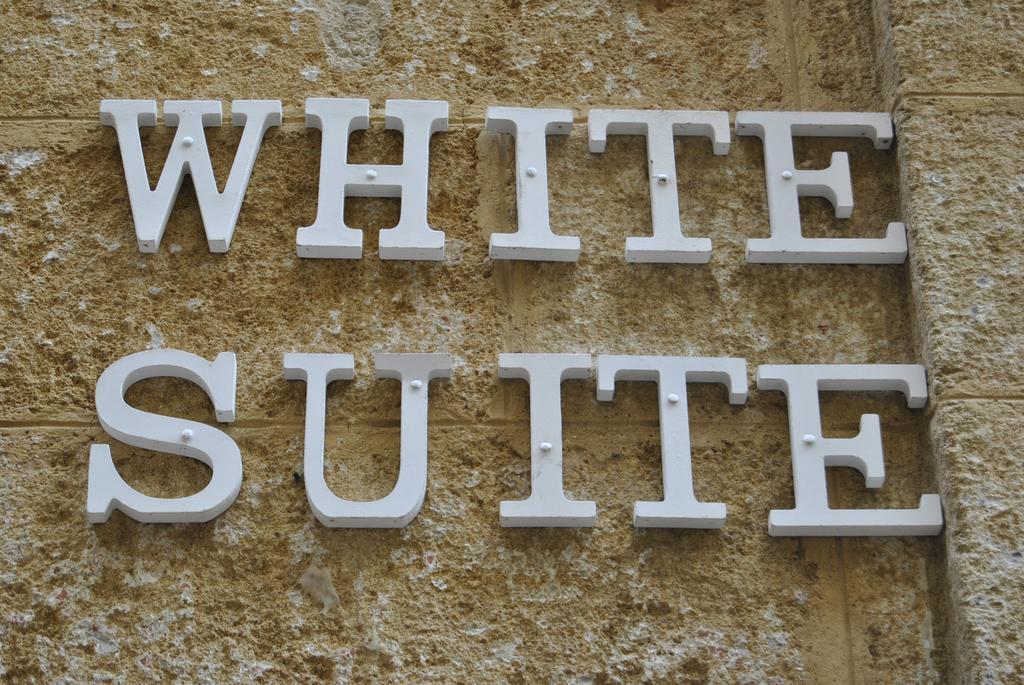 White Suite B&B Lecce Ngoại thất bức ảnh