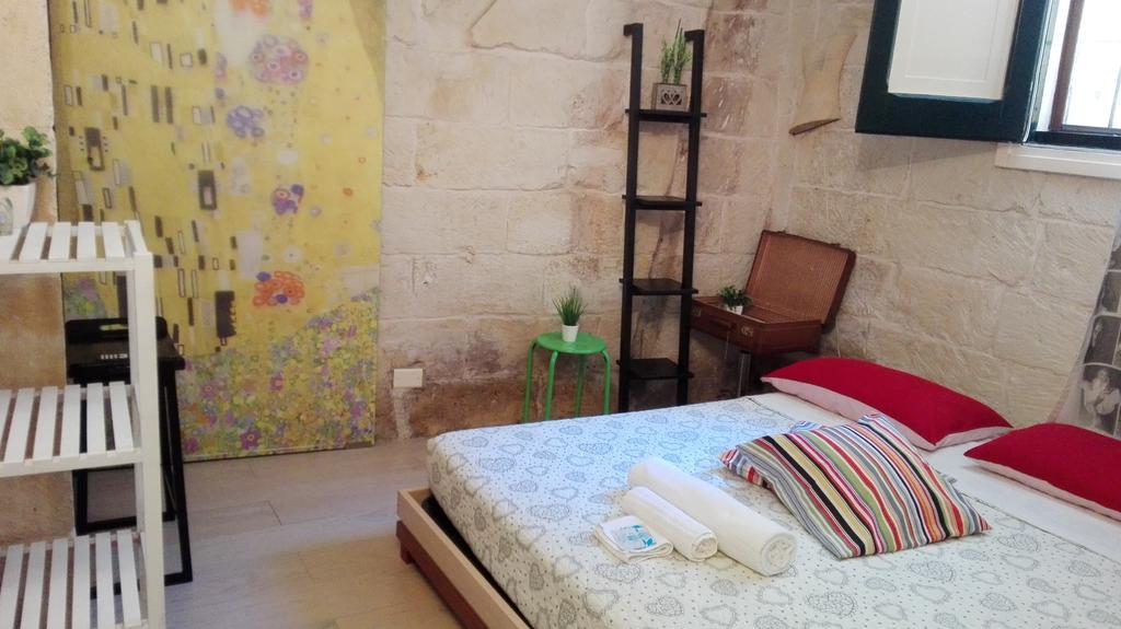 White Suite B&B Lecce Ngoại thất bức ảnh