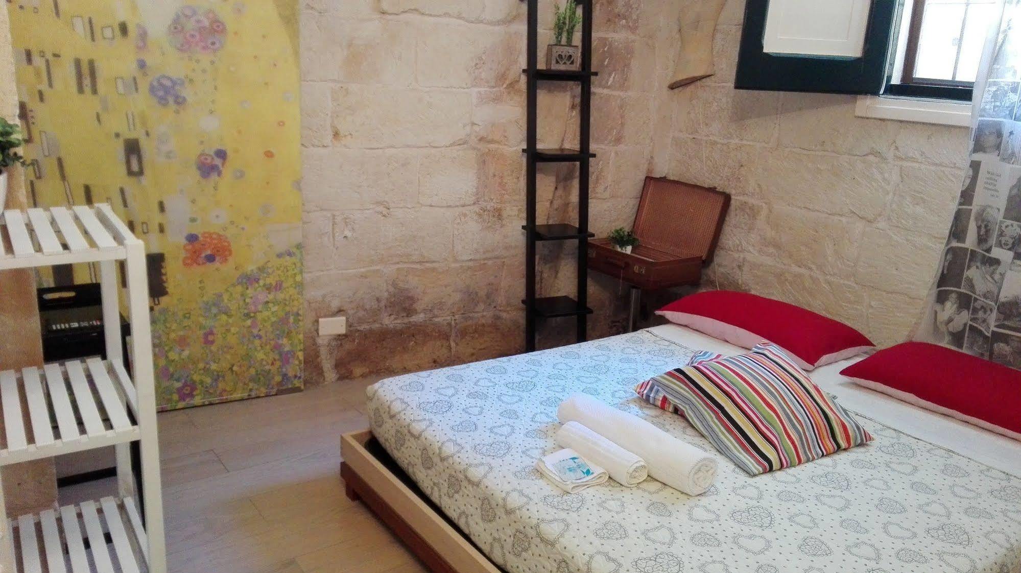 White Suite B&B Lecce Ngoại thất bức ảnh