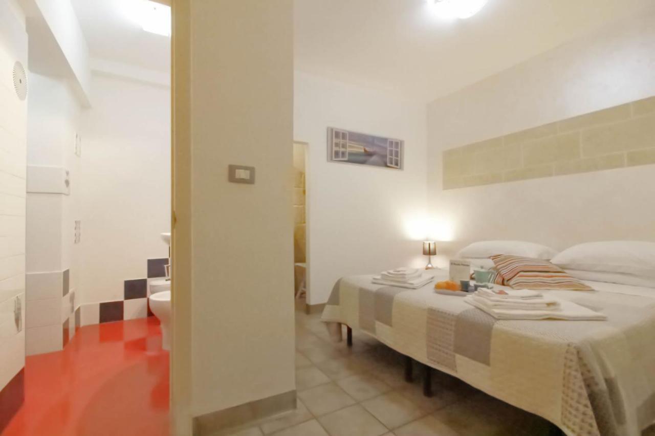 White Suite B&B Lecce Ngoại thất bức ảnh