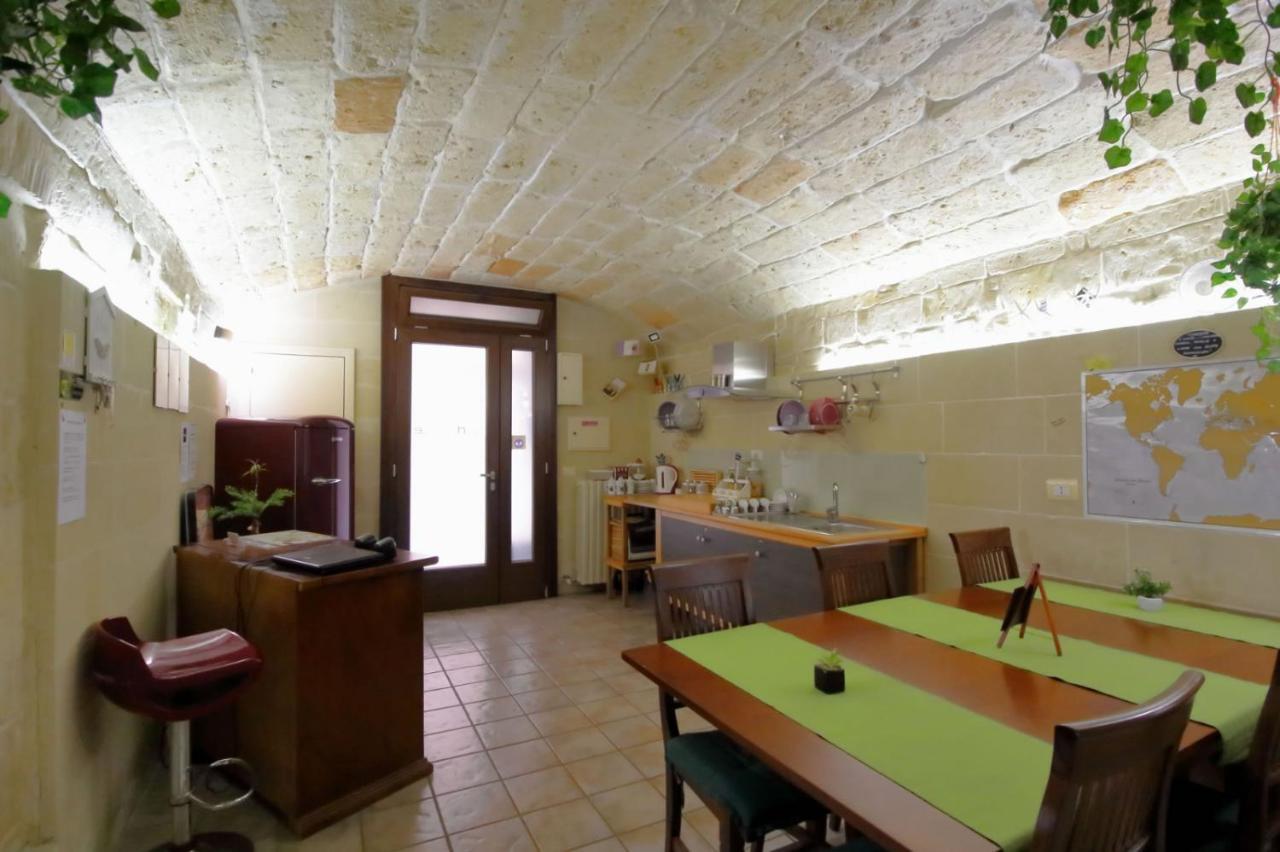 White Suite B&B Lecce Ngoại thất bức ảnh