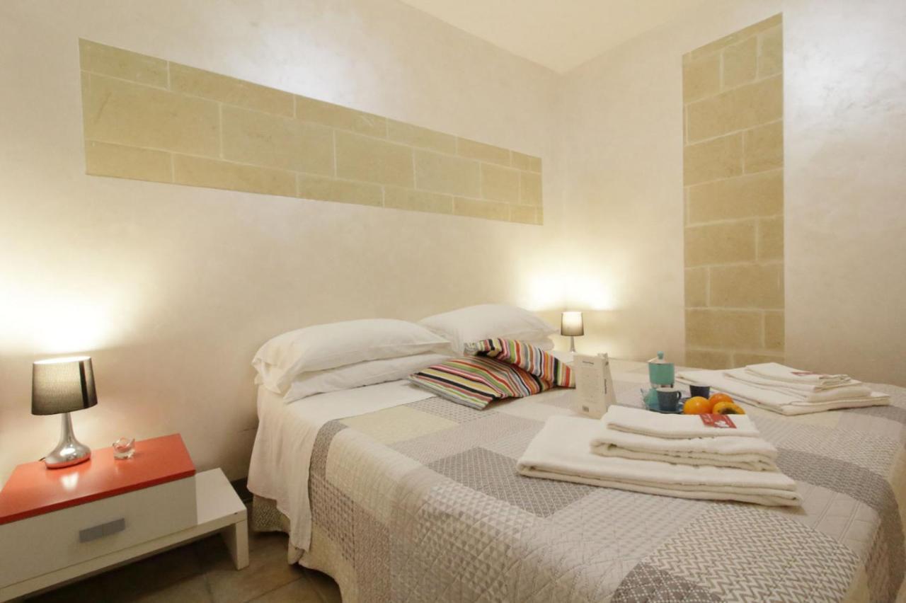 White Suite B&B Lecce Ngoại thất bức ảnh